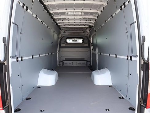 Used 2024 Mercedes-Benz Sprinter 3500 image 14