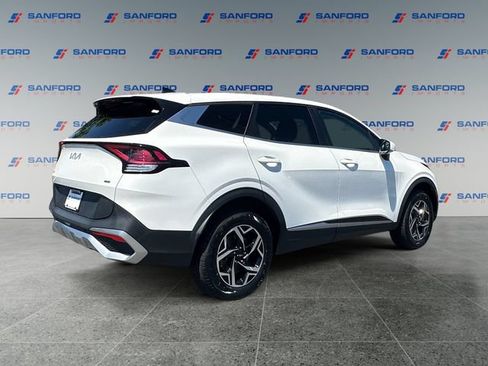 Used 2023 Kia Sportage LX AWD/4WD image 5