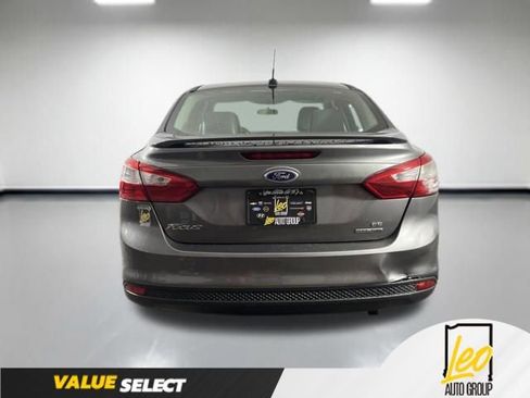 Used 2013 Ford Focus SE FWD image 6