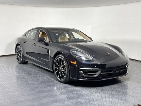Certified 2022 Porsche Panamera Platinum Edition RWD image 9