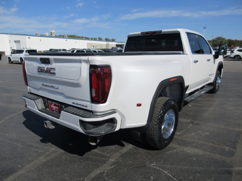Used 2022 GMC Sierra 3500 Denali w/ Denali Ultimate Package AWD/4WD image 5