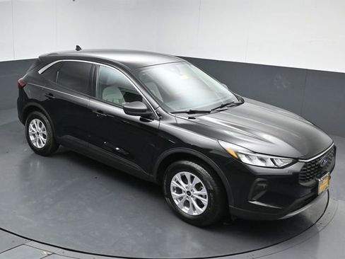 Certified 2024 Ford Escape Active AWD/4WD image 44