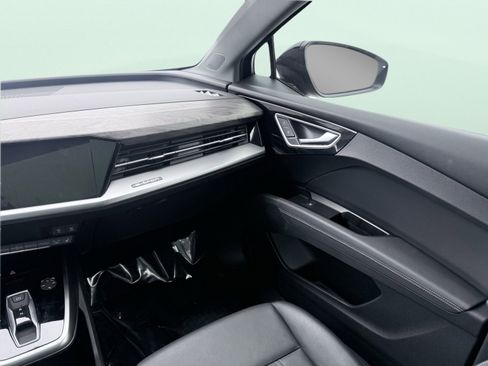 Used 2023 Audi Q4 e-tron Premium Plus w/ Premium Plus image 20