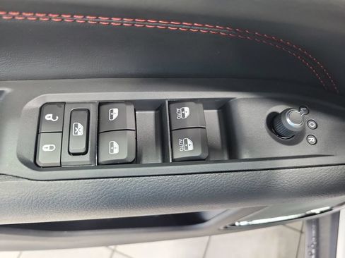 New 2026 Jeep Compass Trailhawk w/ Sun, Sound & Navigation Group AWD/4WD image 12