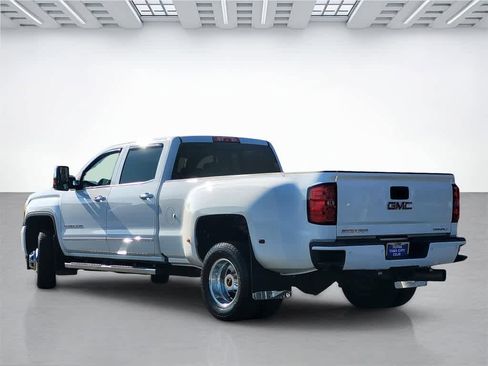 Used 2016 GMC Sierra 3500 Denali w/ Duramax Plus Package image 4