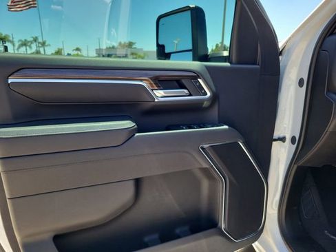 Certified 2025 Chevrolet Silverado 2500 LT w/ Trail Boss Package AWD/4WD image 19
