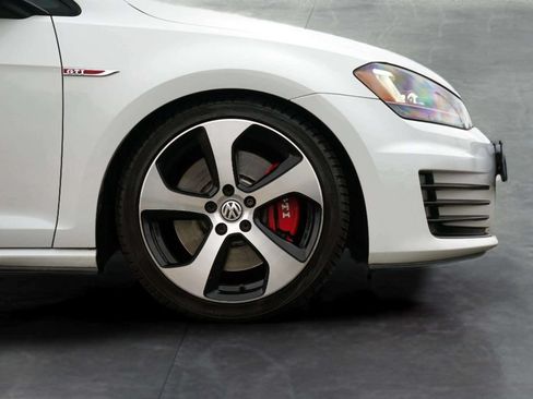 Used 2017 Volkswagen GTI Autobahn FWD image 9