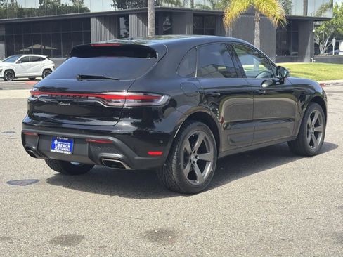 Used 2022 Porsche Macan image 6