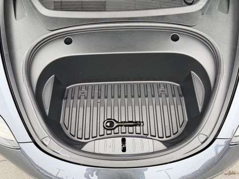 Used 2023 Tesla Model 3 Performance image 6