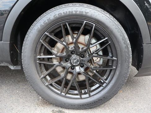 Used 2018 Ford Explorer XLT AWD/4WD image 46