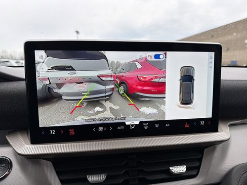 Used 2025 Ford Explorer Active w/ Active Comfort Package image 19