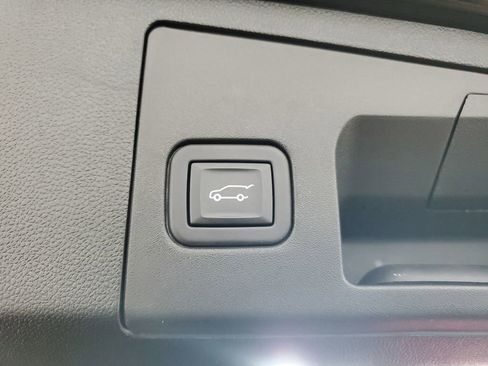 Used 2024 Cadillac XT4 Sport image 33