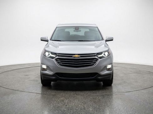 Used 2025 Chevrolet Equinox LT image 2