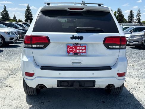 Used 2015 Jeep Grand Cherokee Altitude RWD image 8