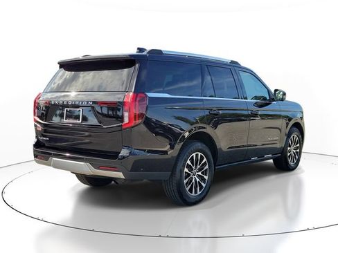 Used 2025 Ford Expedition Platinum AWD/4WD image 4