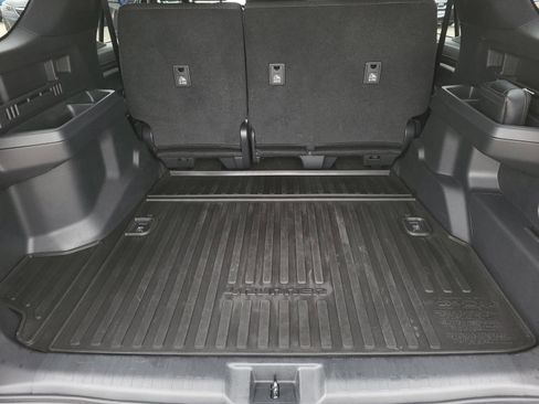 Used 2025 Toyota 4Runner SR5 RWD image 10