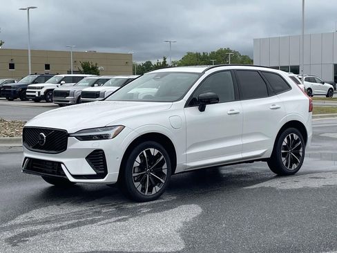 New 2026 Volvo XC60 T8 Plus w/ Protection Package Premier AWD/4WD image 24