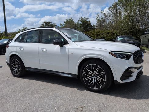 Used 2025 Mercedes-Benz GLC 43 AMG 4MATIC image 2