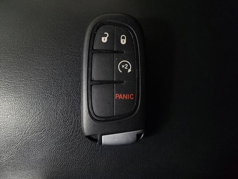 Used 2021 Jeep Cherokee Latitude Plus image 32