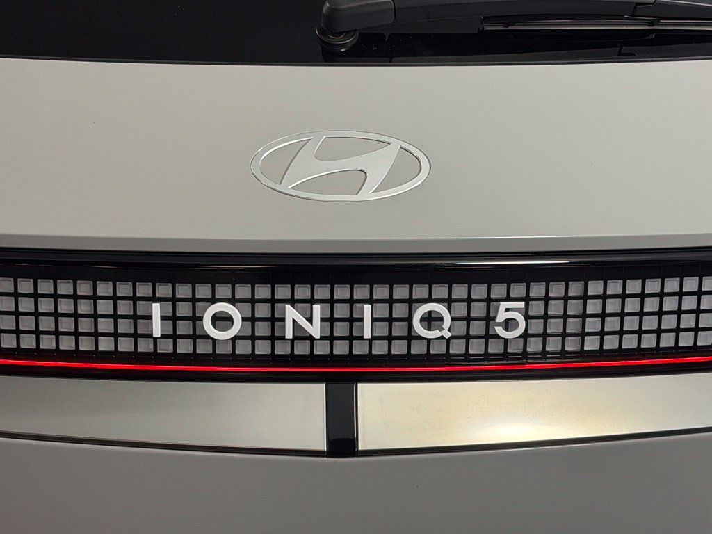 Used 2025 Hyundai Ioniq 5 Limited RWD image 17