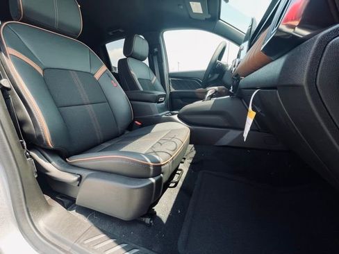 New 2025 GMC Canyon AT4 w/ Nightfall Edition image 30