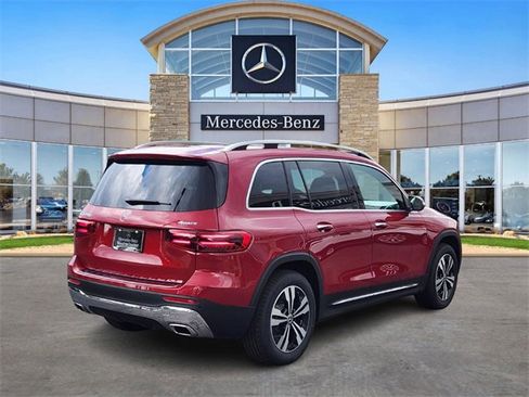 New 2026 Mercedes-Benz GLB 250 4MATIC image 4