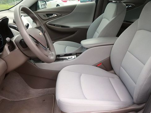 Used 2024 Chevrolet Malibu LS FWD image 12