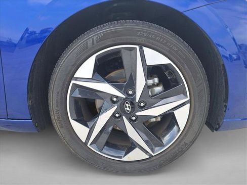 Used 2023 Hyundai Elantra SEL w/ Convenience Package FWD image 20