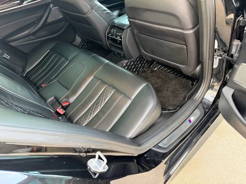 Used 2018 BMW M550i xDrive M550i xDrive Sedan 4D w/ Driving Assistance Package image 50