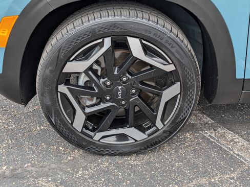 Certified 2024 Kia Seltos SX w/ SX Sunroof Package AWD/4WD image 15