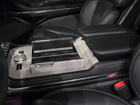 New 2025 Lincoln Navigator Reserve w/ Jet Appearance Package image 21