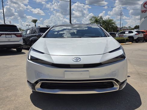 Used 2024 Toyota Prius Prime FWD image 2