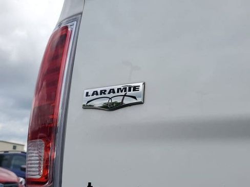 Used 2016 RAM 1500 Laramie w/ Convenience Group AWD/4WD image 10