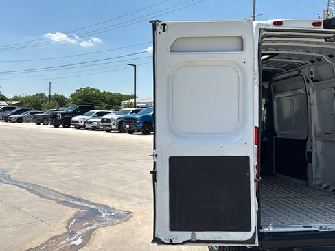 Used 2025 RAM ProMaster 2500 w/ Convenience Group FWD image 26
