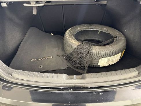 Used 2018 Hyundai Elantra SEL w/ Cargo Package FWD image 18