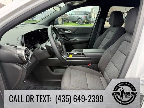Used 2025 Chevrolet Equinox LT AWD/4WD image 13