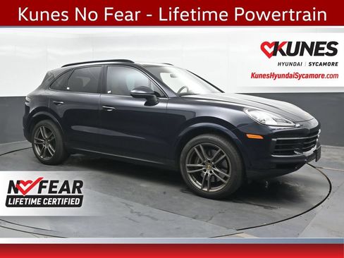 Used 2023 Porsche Cayenne AWD/4WD image 1