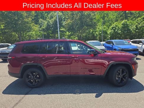Used 2022 Jeep Grand Cherokee L Limited w/ Black Appearance Package RWD image 7