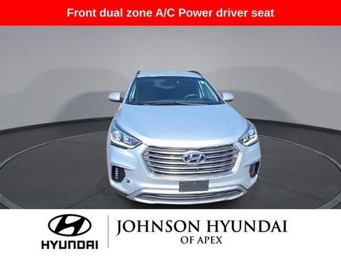 Used 2018 Hyundai Santa Fe SE image 3