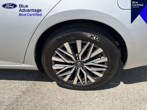 Used 2025 Nissan Altima 2.5 SV FWD image 9