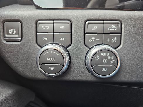 New 2026 GMC Sierra 1500 Elevation w/ Elevation Premium Package AWD/4WD image 28