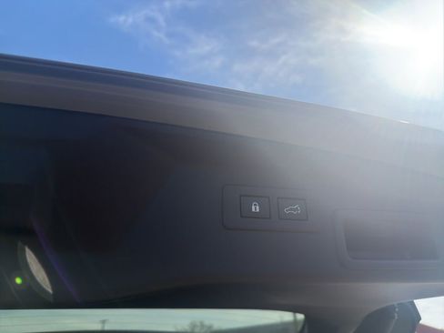 Used 2026 Subaru Outback Premium image 12