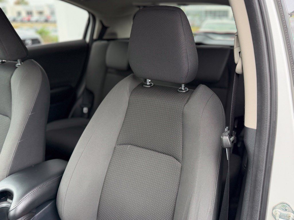 Used 2022 Honda HR-V EX image 8