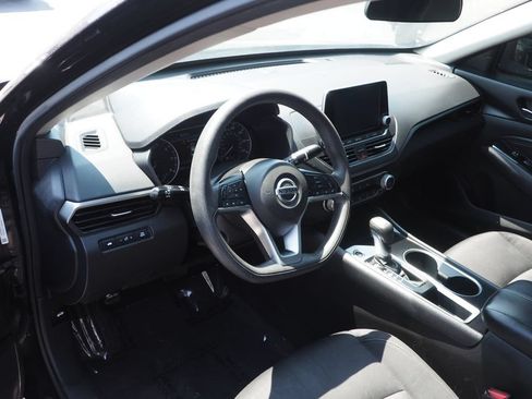 Used 2021 Nissan Altima 2.5 SV FWD image 5