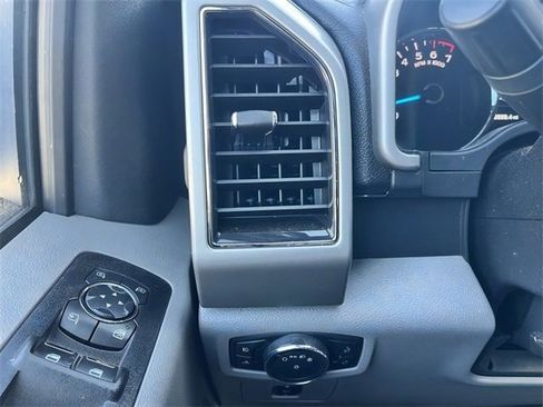 Used 2017 Ford F150 Lariat image 21