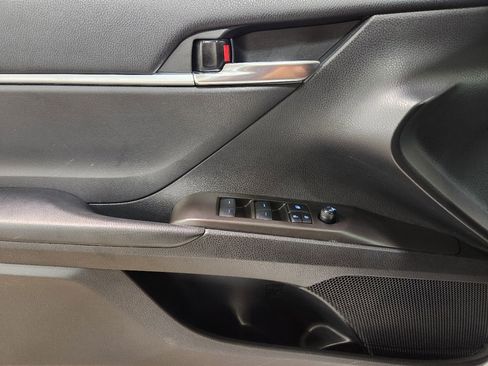 Used 2022 Toyota Camry SE image 39