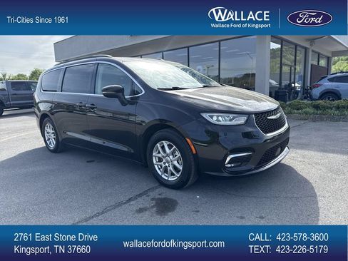 Used 2022 Chrysler Pacifica Touring-L FWD image 1