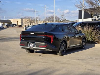 New 2025 Kia K4 LXS