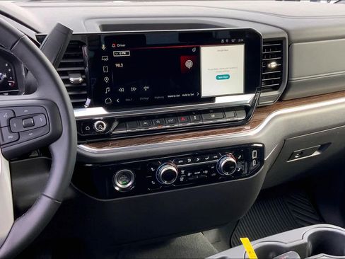 Used 2024 GMC Sierra 1500 Elevation image 7