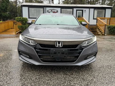 Used 2018 Honda Accord Sport image 4